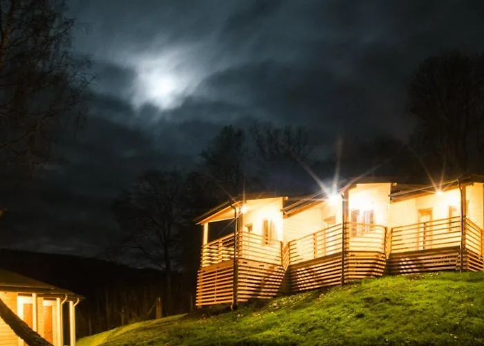 - Mała Szwajcaria Kemping *